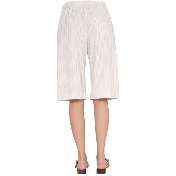 BAUM UND PFERDGARTEN Nyeva Shorts - Picture 3 of 12